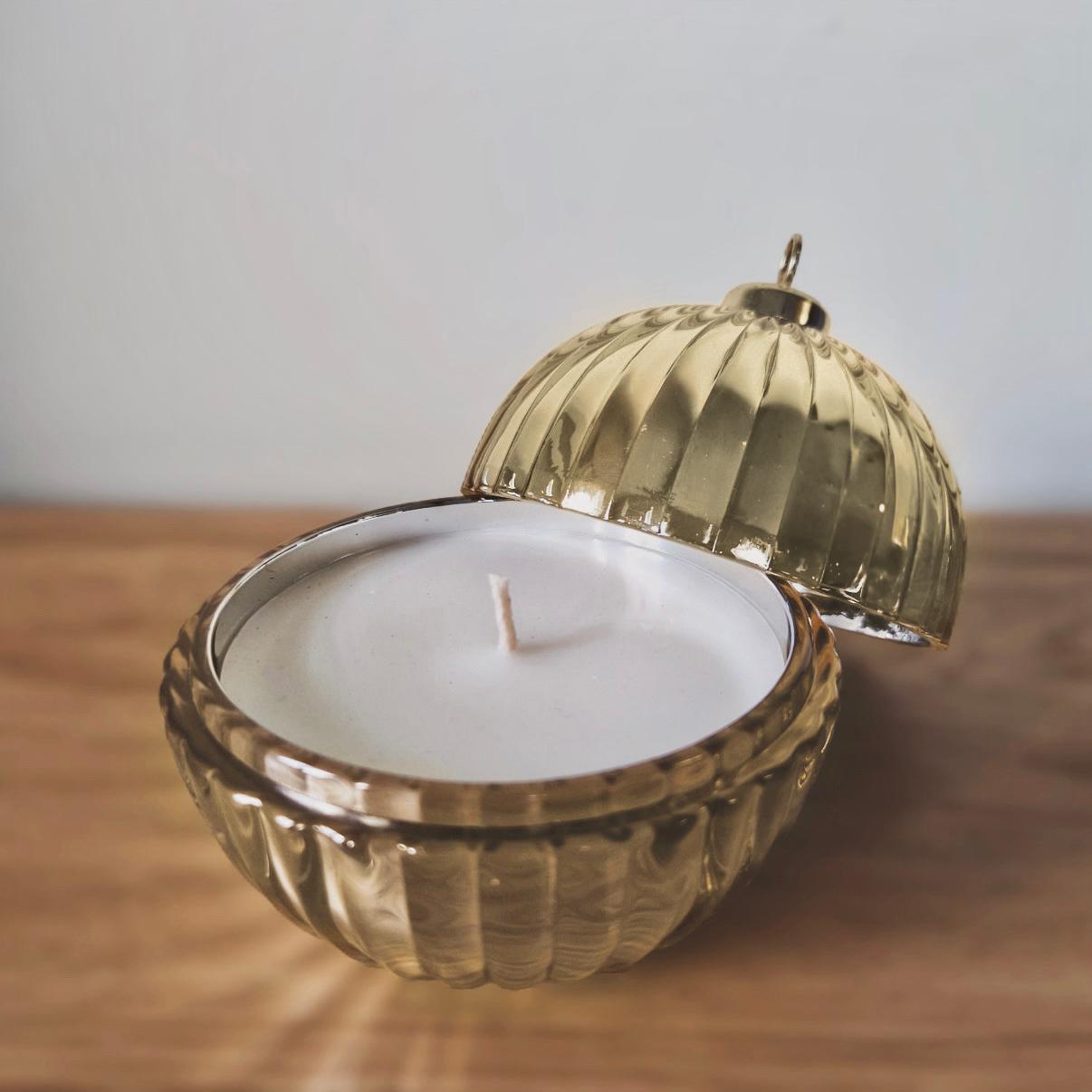 Orange peel, Clove, Nutmeg - Yuletide Bauble Candle 195g