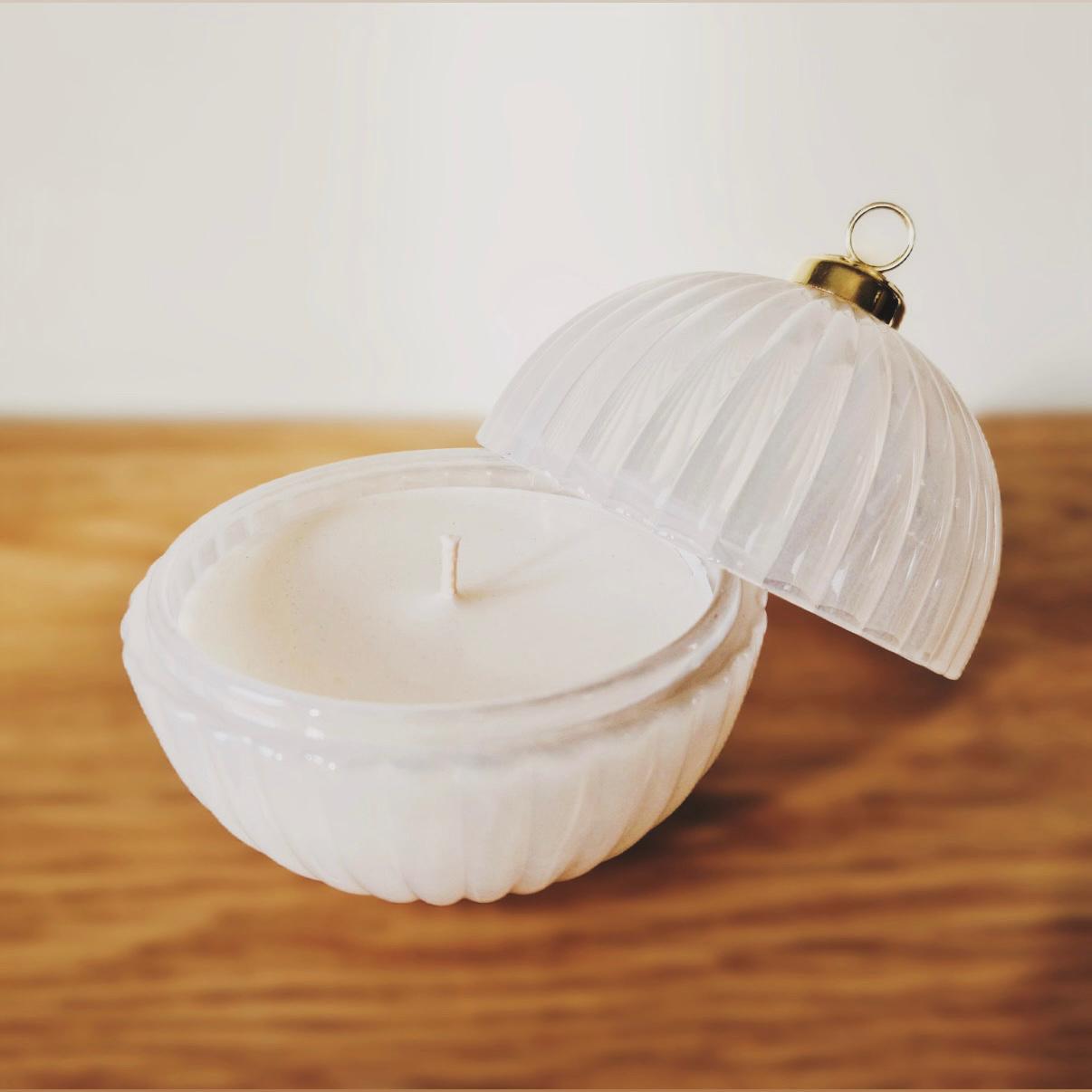 Juniper, Elderberry, Cranberry - Snow Berries Bauble Candle 195g