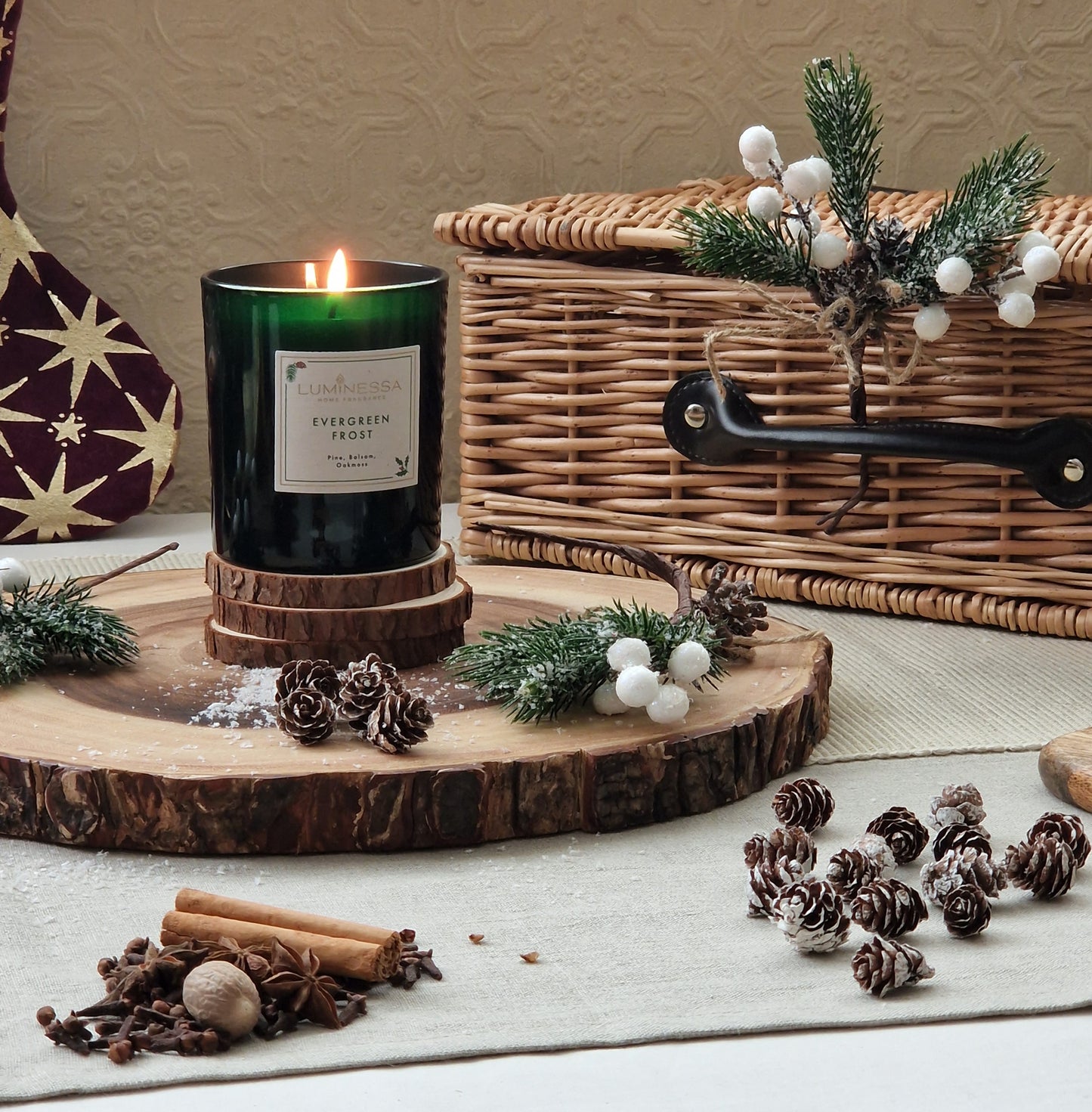 Pine, Balsam, Oakmoss - Evergreen Frost Candle 220g image 1
