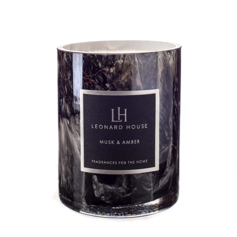 Musk and Amber Scented Candle