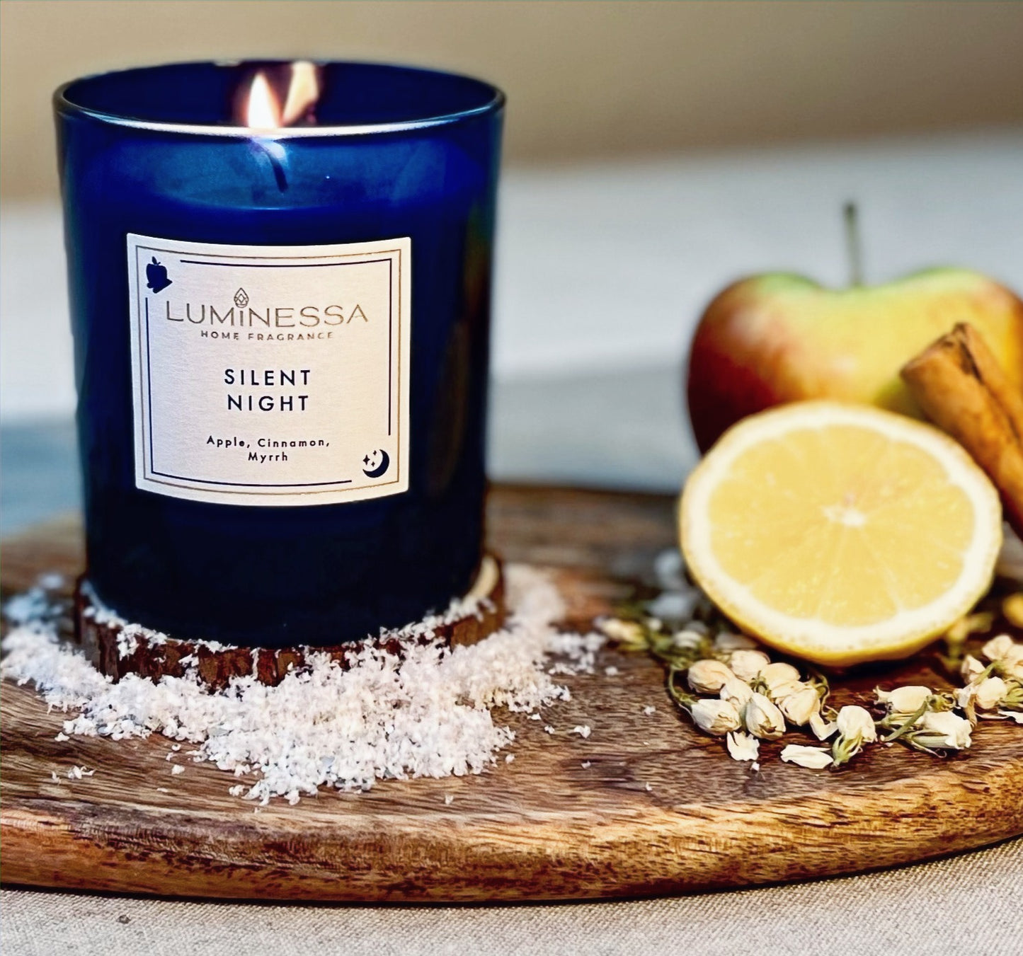 Apple, Cinnamon, Myrrh - Silent Night Candle 220g image 1